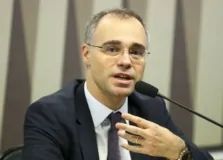 André Mendonça é oficializado como indicado de Bolsonaro para vaga no STF