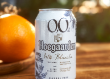Cerveja Hoegaarden ganha versão zero álcool no Brasil
