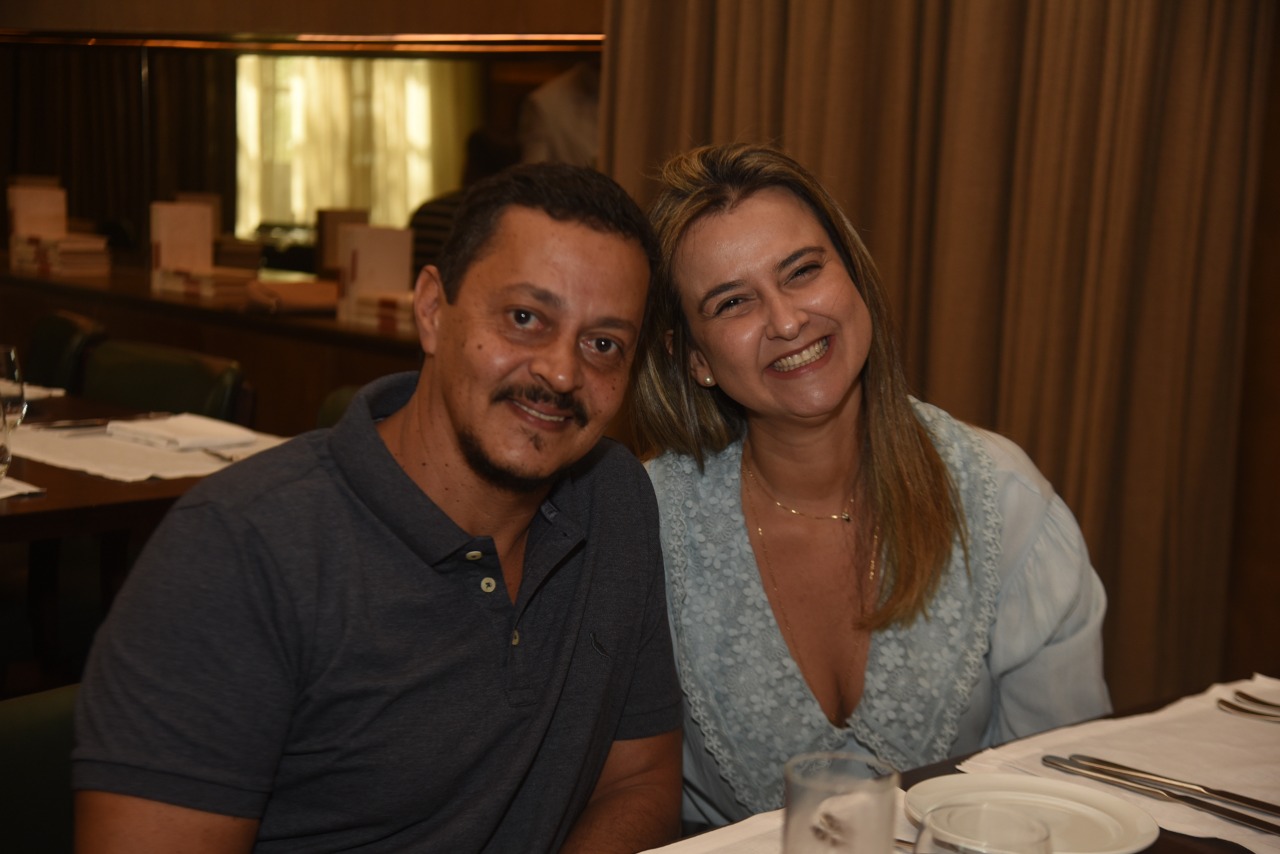 Fernando Nogueirol e Priscila Gomes