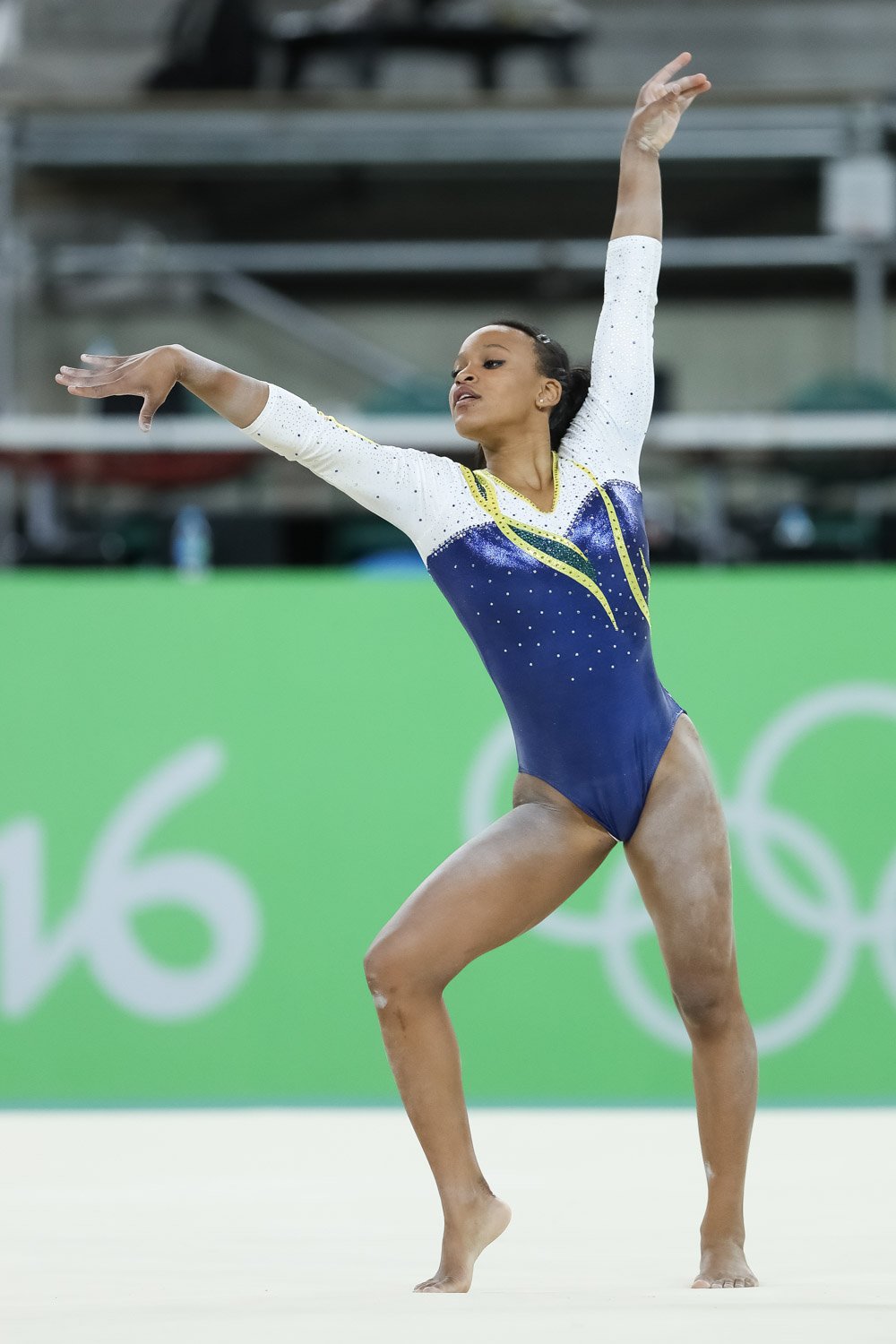 Rebeca Andrade conquista medalha inédita para o Brasil na ginástica