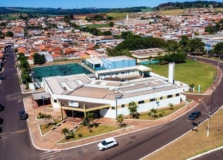 TV Cultura anuncia documentário inédito sobre a primeira cidade imunizada contra a Covid-19 no Brasil