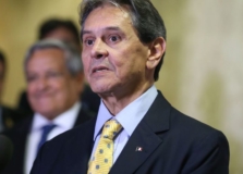 Alexandre de Moraes determina prisão do ex-deputado Roberto Jefferson