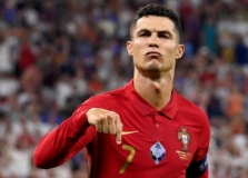 De volta para casa, Cristiano Ronaldo é o mais novo jogador do Manchester United