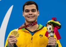 Gabriel Bandeira conquista 1º ouro do Brasil nas Paralimpíadas