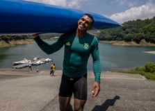 Isaquias Queiroz se classifica à semifinal da canoagem de velocidade