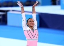 Rebeca Andrade leva ouro na ginástica é a 1ª campeã olímpica do Brasil