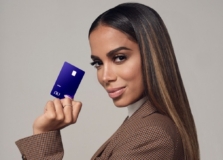Anitta leva Nubank ao horário nobre da televisão