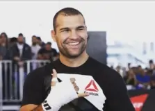Ex-campeão do UFC inaugura academia em Salvador