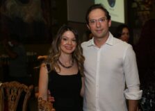 Ana Paula Suarez, aniversariante do dia, vai celebrar a data com amigas