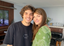 Amor à vista! André Valente e Roberta Fontes irão se casar no sábado (16)