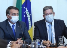 Bolsonaro, Lira e Guedes se reúnem na Alvorada para discutir preços dos combustíveis