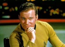 Jeff Bezos leva Capitão Kirk de ‘Jornadas nas Estrelas’ ao espaço