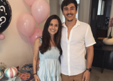 Baby boom: Julia Strand e Rodrigo Bastos estão grávidos!
