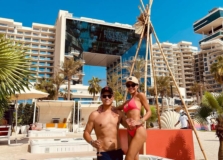 Rebecca Brelaz e Antonio Flavio aproveitam lua de mel em Dubai