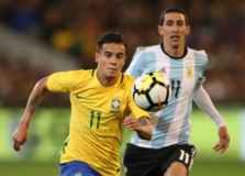 Sem Neymar, Brasil enfrenta Argentina pelas Eliminatórias
