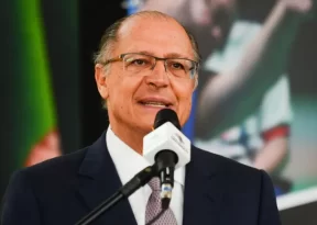Geraldo Alckmin afirma que o posicionamento de Lula defende a paz na Palestina