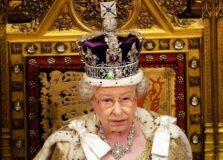 Rainha Elizabeth II decide cancelar almoço natalino com a família