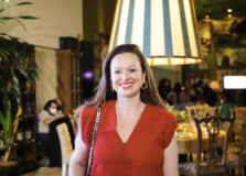 Isabela Suarez assina artigo sobre “pesca com explosivos”