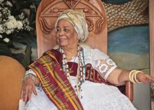 Mãe Carmen do Gantois será homenageada com a Comenda Maria Quitéria