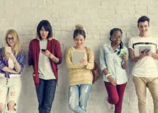 Jovens não se sentem representados em campanhas publicitárias, aponta levantamento