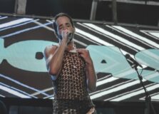 Cantor Lucas recebe vocalista da banda Motumbá para show no Rio Vermelho