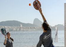 Cinco Hotéis no Brasil, um na Bahia, apostam no Beach Tennis como diferencial