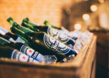 Cervejaria estreia campanha ‘Brindar sem álcool’ no Nordeste