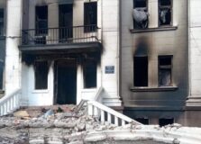 Imagens de satélite mostram cidades da Ucrânia antes e depois de ataques