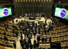 Senado aprova piso permanente para o Auxílio Brasil