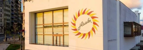 Cine Glauber Rocha reduz ingressos para às segundas-feiras