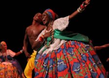 Com a presença de Glória Pires, Balé Folclórico da Bahia reestreia em Salvador