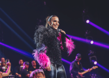 Ivete Sangalo vai apresentar show da turnê “Tudo Colorido” em Lauro de Freitas