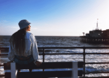 Ju Moraes estreia single “Topa Ficar” e anuncia novo álbum