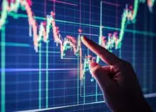 Bolsa fecha no menor nível em quatro meses
