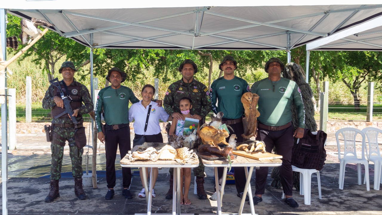 Evento da Fundação Baía Viva na Ilha dos Frades.