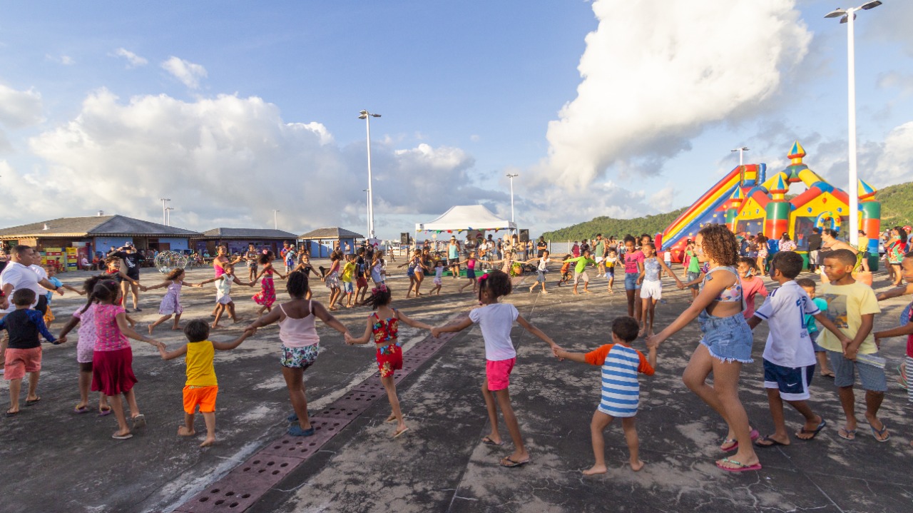 Evento da Fundação Baía Viva na Ilha dos Frades.
