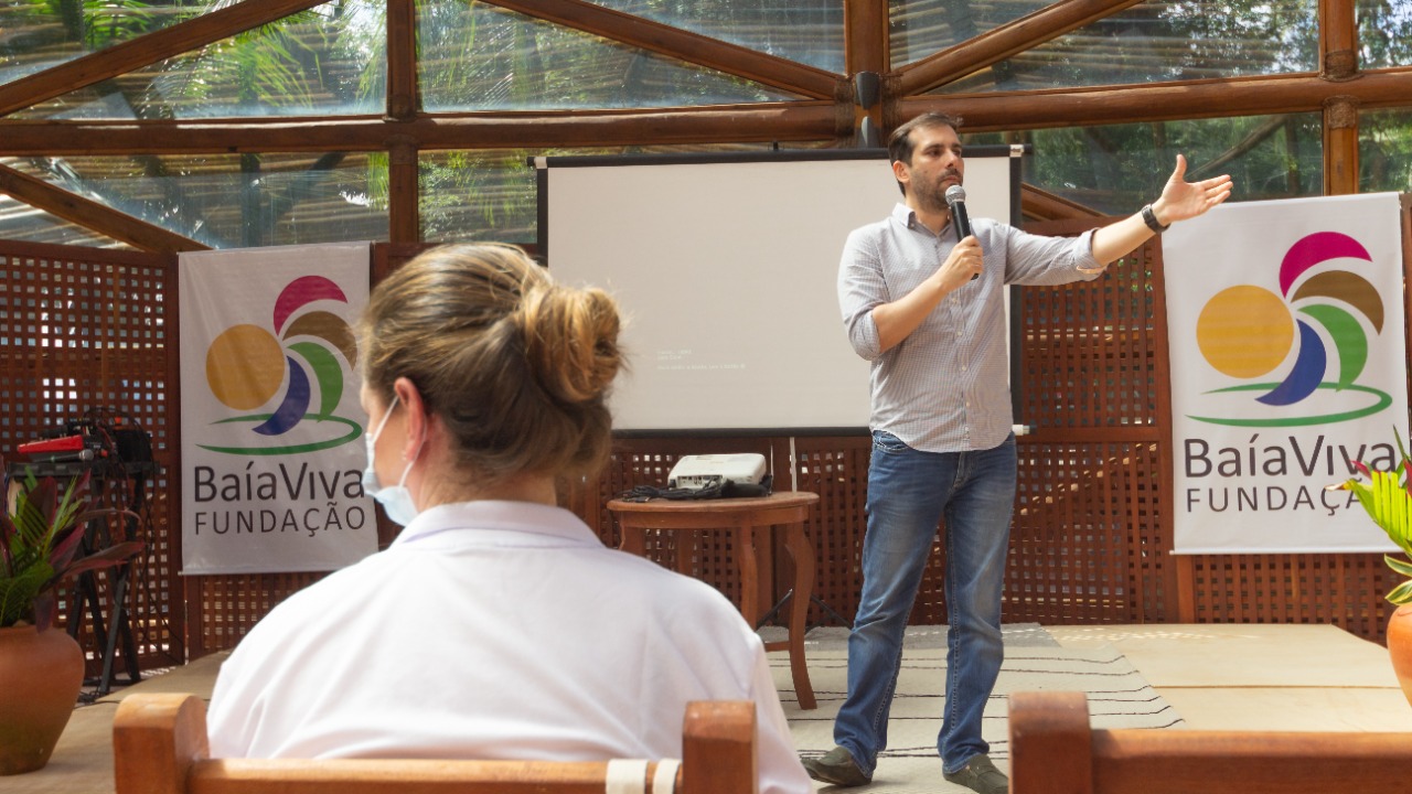 Evento da Fundação Baía Viva na Ilha dos Frades.