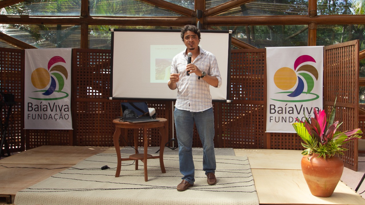 Evento da Fundação Baía Viva na Ilha dos Frades.