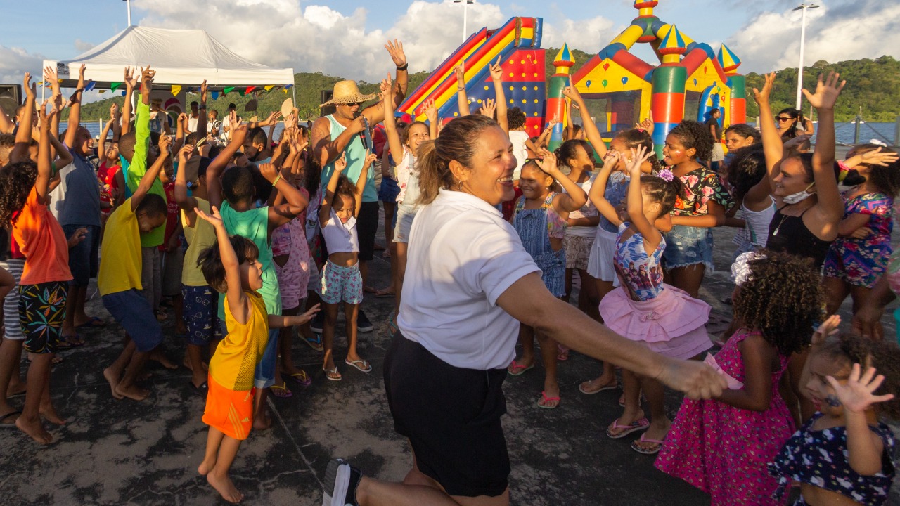 Evento da Fundação Baía Viva na Ilha dos Frades.
