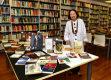 Nélida Piñon doa acervo pessoal e ganha biblioteca em seu nome no Rio de Janeiro