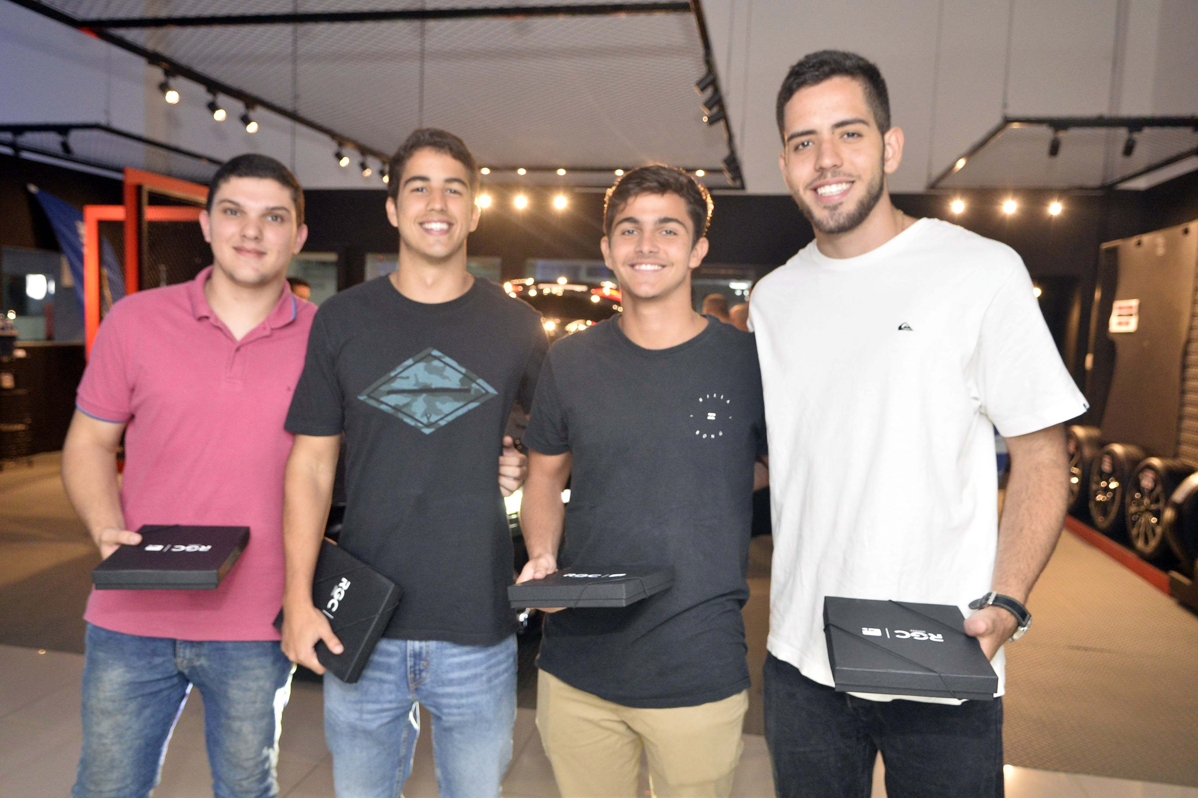 Carlos Macedo, Lucas Zollinzer, Pedro Magalhães e Lucas Voz.