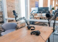 Pesquisa aponta temas de podcasts que mais chamam atenção do público