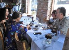 Luiza Olivetto comandou mesa cult em restaurante no Rio Vermelho