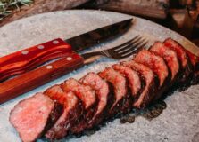 Vilas do Atlântico recebe restaurante especializado em cortes de carnes exclusivas