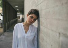 Catharina Azevedo lança seu livro de estreia pela Mormaço Editorial