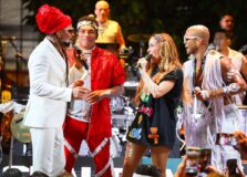 Timbalada lota primeiro ensaio de verão