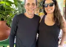 Malu Mader e Tony Bellotto visitam Restaurante Preta em Salvador