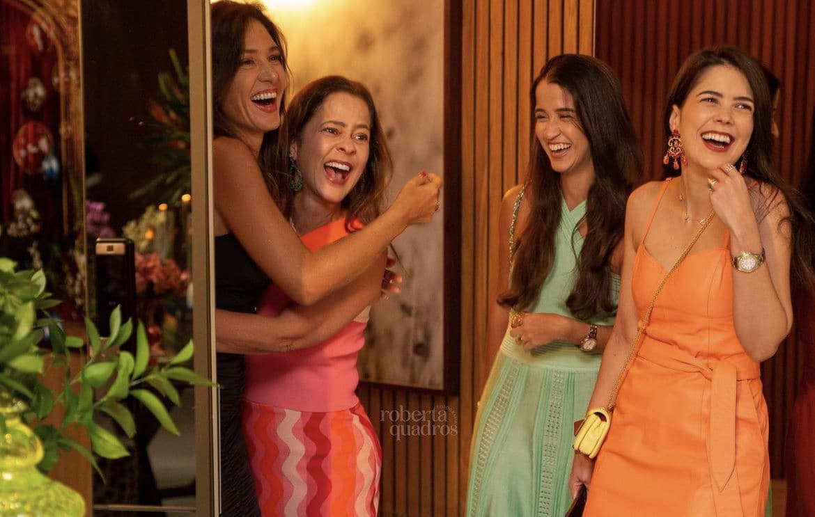 Ana Lúcia Evangelista chegando na festa