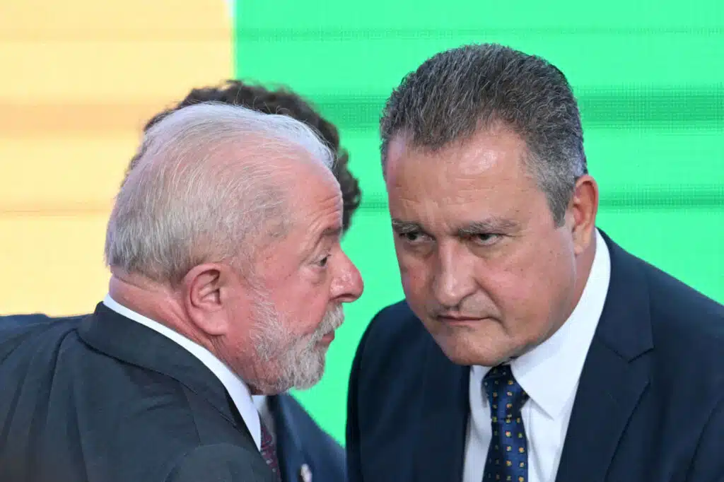 Lula e Rui Costa. Foto: Evaristo Sá/AFP.