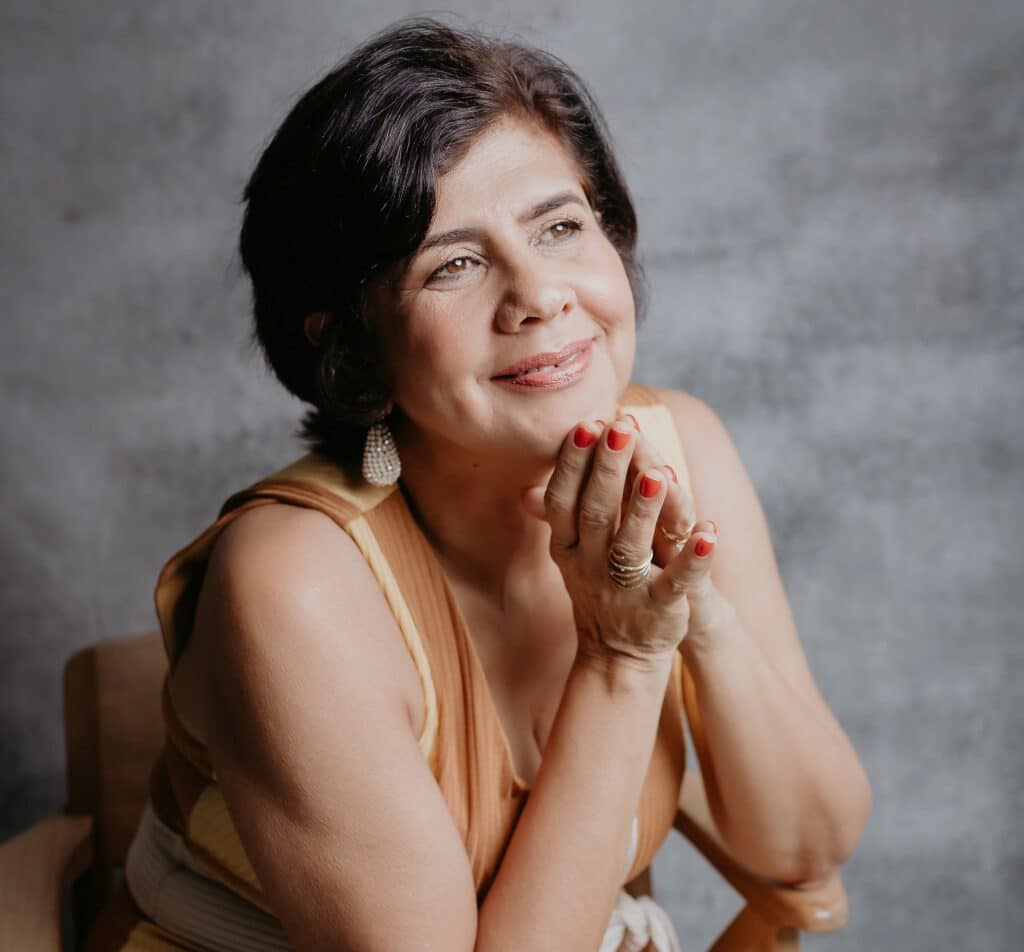 Dra. Ceuci Nunes.